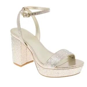 NIB BCBGENERATION Size 9M Shoes Platino Pristal